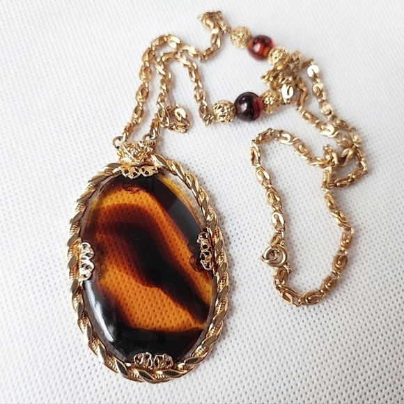 Glass Tortoise Striped Outrageous Filigree Setting Gold Tone Open Back Necklace - Picture 5 of 7